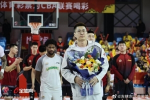 在吉林球迷心里拼搏者就是英雄！欢迎回家 大C吴昌泽 配图