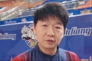 邱彪：现在排名都是虚的 要脚踏实地做好当下 今晚帮新疆检验布伊 配图