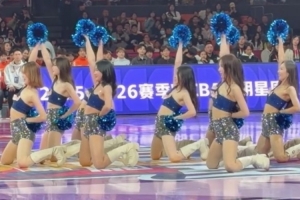动感十足！媒体人晒WCBA全明星啦啦队的舞蹈表演视频 配图