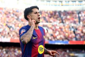 每体:巴萨想留住坎塞洛并引进即战力后卫,考虑格里马尔多、卡约 配图