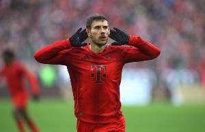 隆戈:米兰努力签格雷茨卡但700万欧年薪+签字费太贵,枪手领先 配图