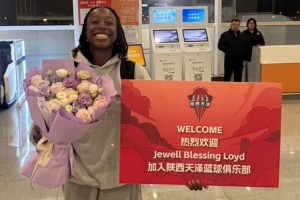 WNBA状元劳埃德/火花球员汉比加盟 陕西女篮全力备战季后赛 配图