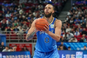 京媒:北京末节围绕斯佩尔曼的进攻非常成功 麦基融入得越来越好 配图