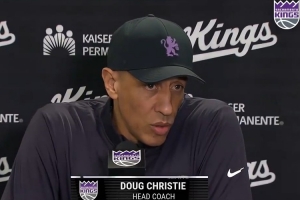 国王主帅：进攻端我们通过助攻完成进球 但防守和沟通水平还不够 配图