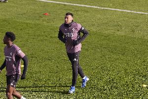 记者谈姆巴佩遭误诊：太荒谬了，这是我记忆中皇马最丢脸的事 配图