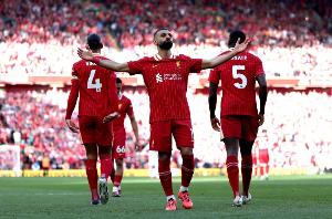 卡拉格：萨拉赫、亨利、C罗是英超历史最佳阵容的前场三叉戟 配图