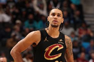 阿特金森:泰森脚趾受伤出现淤青不会是长期问题 预计会很快回来 配图