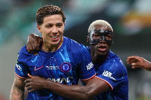 回应截然不同！邮报：面对皇马传闻，凯塞多表忠诚，而恩佐留余地 配图