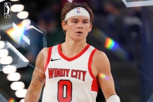 1分惜败！麦克朗G联盟34中19&八记三分空砍59分10助 得分生涯新高 配图