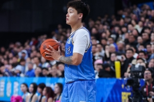 你头号功臣！赵睿替补22分钟正负值+21！拿11分9助&三分3中3 配图