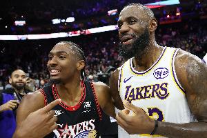 马克西:和詹姆斯训练时他总是比我早到 只要上场比赛就想打爆他 配图