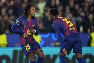 孔德:社交媒体上有人说我抑郁了,但我只是沉浸在自己的世界里 配图