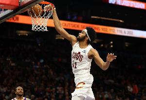 已缺席9场!阿特金森:阿伦进行了对抗训练 有望在未来几场中复出 配图