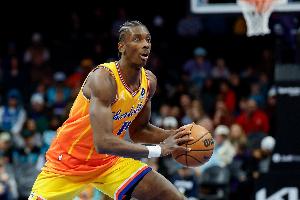 科比·怀特：迪亚巴特是非常无私的内线 他所做的一切不该被忽视 配图