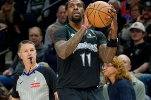 里德:不管是球员还是个人我都在继续成长 努力保持心态平稳 配图