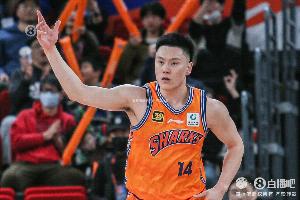 外线开炮！上海全队三分34投21中 命中率高达61.8% 配图