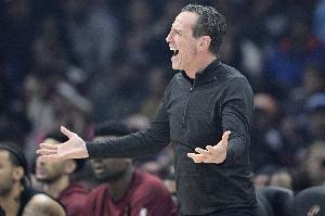 阿特金森:球队领袖必须承担责任 带头把防守做好 配图