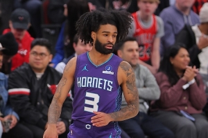 科比·怀特：总有队友能够站出来 每个人都愿意牺牲为彼此付出 配图