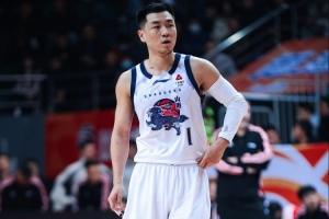 山东队史抢断榜第一!高诗岩:小小的里程碑 相信积累的力量 配图