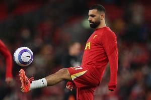 旧将：萨拉赫是真正超级巨星，若去沙特联赛将是巨大推动 配图