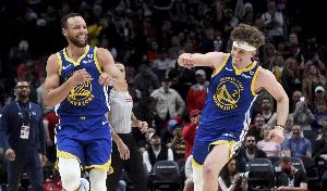 科尔:波姐想超越库里很自信 但他得学会如何应对媒体&别过于张扬 配图