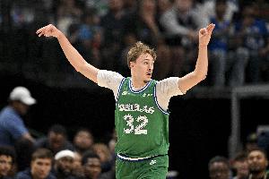 弗拉格：能想象自己达到约基奇的水准 但不知能否达到那样的高度 配图