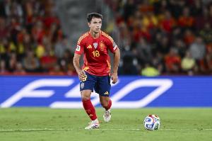 苏维门迪：想过和罗德里在国家队搭双后腰 队内开始聊到世界杯 配图