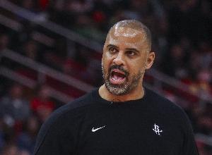 乌度卡：我们以为比赛结束了 犯了所有能让对方翻盘的错误 配图