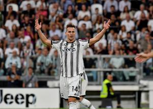 记者：拉齐奥有意求购米利克，若收到报价尤文愿意考虑出售球员 配图