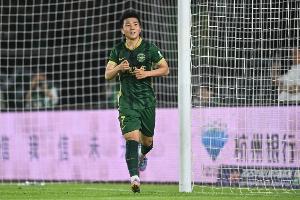 01年龄段首人!陶强龙完成中超百场里程碑,贡献14球8助攻 配图