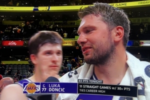 东契奇:才输了一场大家就在说我们的坏话 能反弹赢球很棒 配图