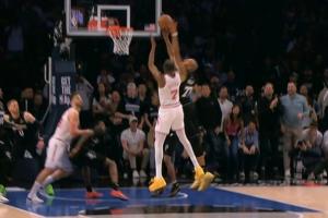 这就是4届DPOY吗！戈贝尔最后时刻单防大帽杜兰特大跳投！ 配图