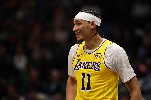 海斯:詹东里能吸引包夹 我尽量让自己处于他们能够找到我的位置 配图