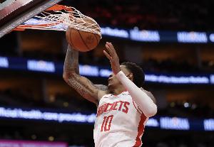 可以了!小贾巴里激战47分36秒 15中7拿下16分12板1助1断1帽 配图