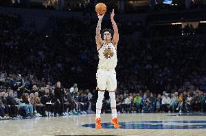 生涯之夜！桑托斯16中11砍生涯新高31分 三分6中4 配图