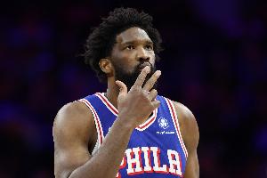 厉害！恩比德最近6场比赛场均得到30分 配图