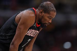 被针对很难受！杜兰特打满首节 7投仅1中拿到6分2板 配图