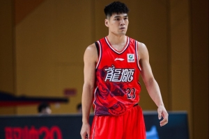 记者：如今的广州队绝对不是鱼腩球队 外教把队伍调教得很有特点 配图