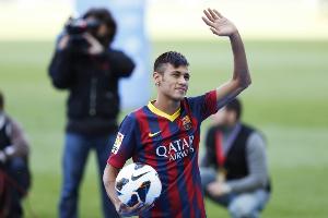 球迷称英超历史上没有球员比内马尔强,遭鲁尼、内维尔和基恩反驳 配图