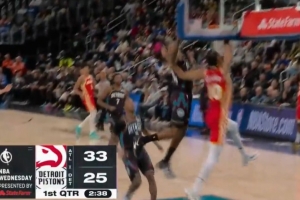 高低也是状元！杰伦·约翰逊长传 里萨谢三步单臂暴力隔扣詹金斯 配图