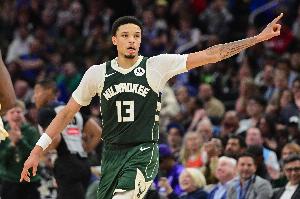 自己可劲儿抡吧!罗林斯26中13&三分12中6空砍生涯新高36分 配图