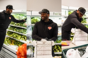 心系DC！奇才官方晒出沃尔在食品救济站做义工&球迷见面会的照片 配图