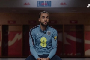 勒温谈重返国家队：妻子一直鼓励我，我只想证明我配得上站在这里 配图