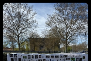 遭遇重伤！罗德里戈转发球迷鼓励横幅：感谢皇马球迷们的爱 配图