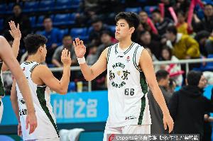 潜力赛-张新宇12分4板 杜伯超7分3板 同曦击败北控 配图