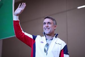 巴蒂斯图塔:马拉多纳是一个伟大的人,却像狗一样凄凉地死去 配图