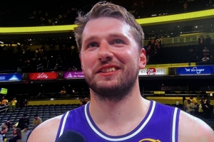 结束6连客!东契奇:很想回家 虽然路途遥远但我已经迫不及待了 配图