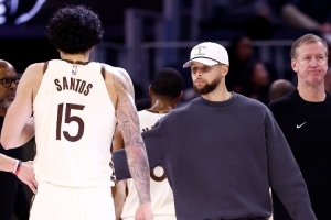 23-24赛季至今勇士球员30+场数榜:库里63场断档第1 巴特勒6场第2 配图