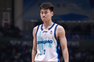 最强二轮秀！王睿泽10中6拿到17分4助 三分6中3 配图