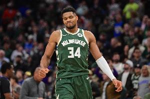 萧华:对NBPA关于字母被要求赛季报销的声明感到惊讶 我们会调查 配图